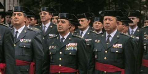 Enrique Rodríguez Galindo, general of the Civil Guard Rodríguez Galindo among other officers in a Civil Guard parade